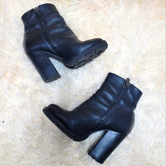 Schutz Marivane Ankle Booties - Picture 16 of 16